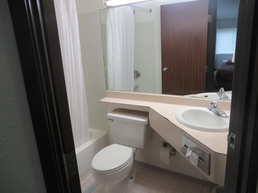 روتشيستر Travelers Hotel المظهر الخارجي الصورة